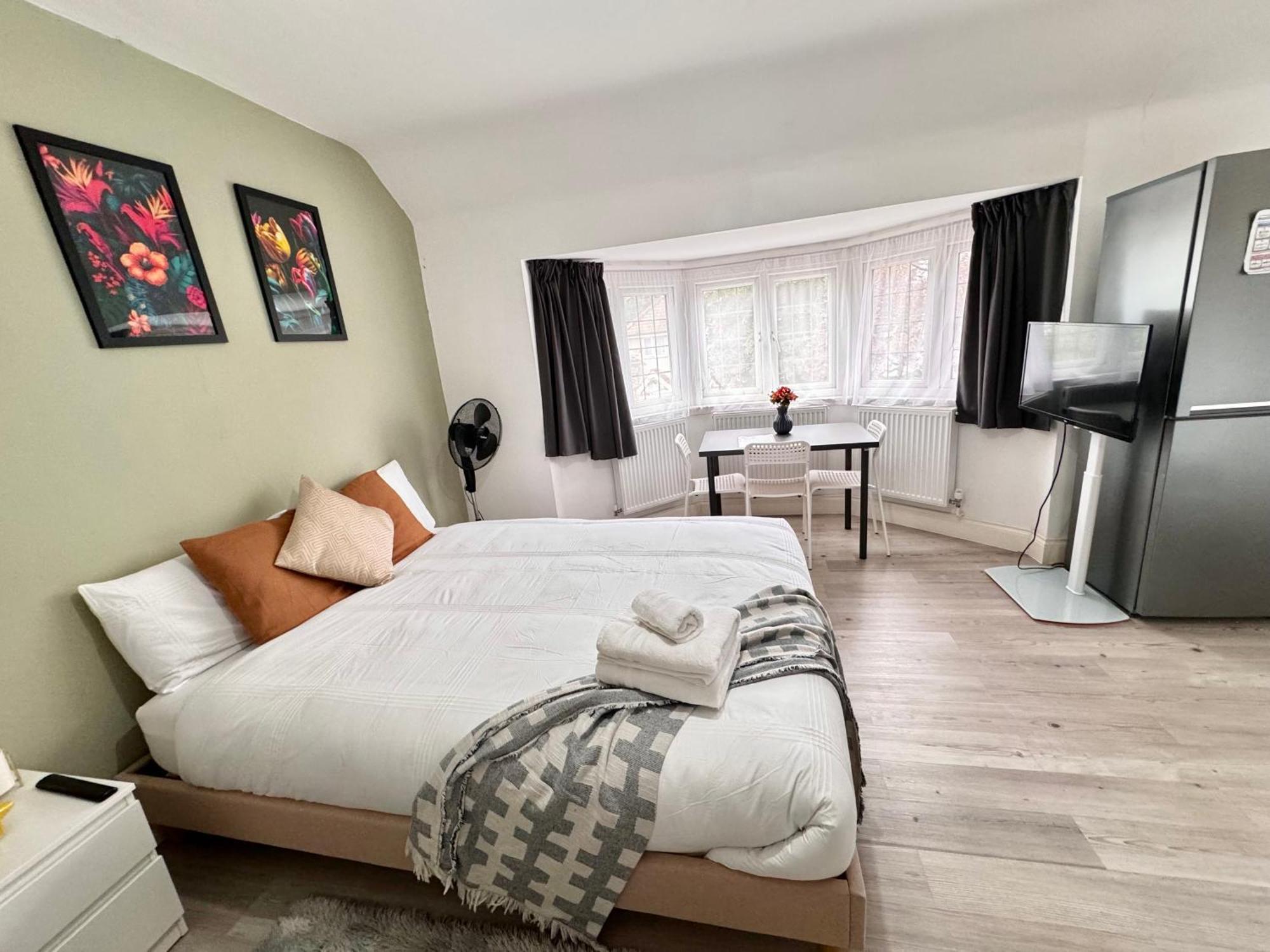 Charming Studio 30Min To Central Λονδίνο Εξωτερικό φωτογραφία